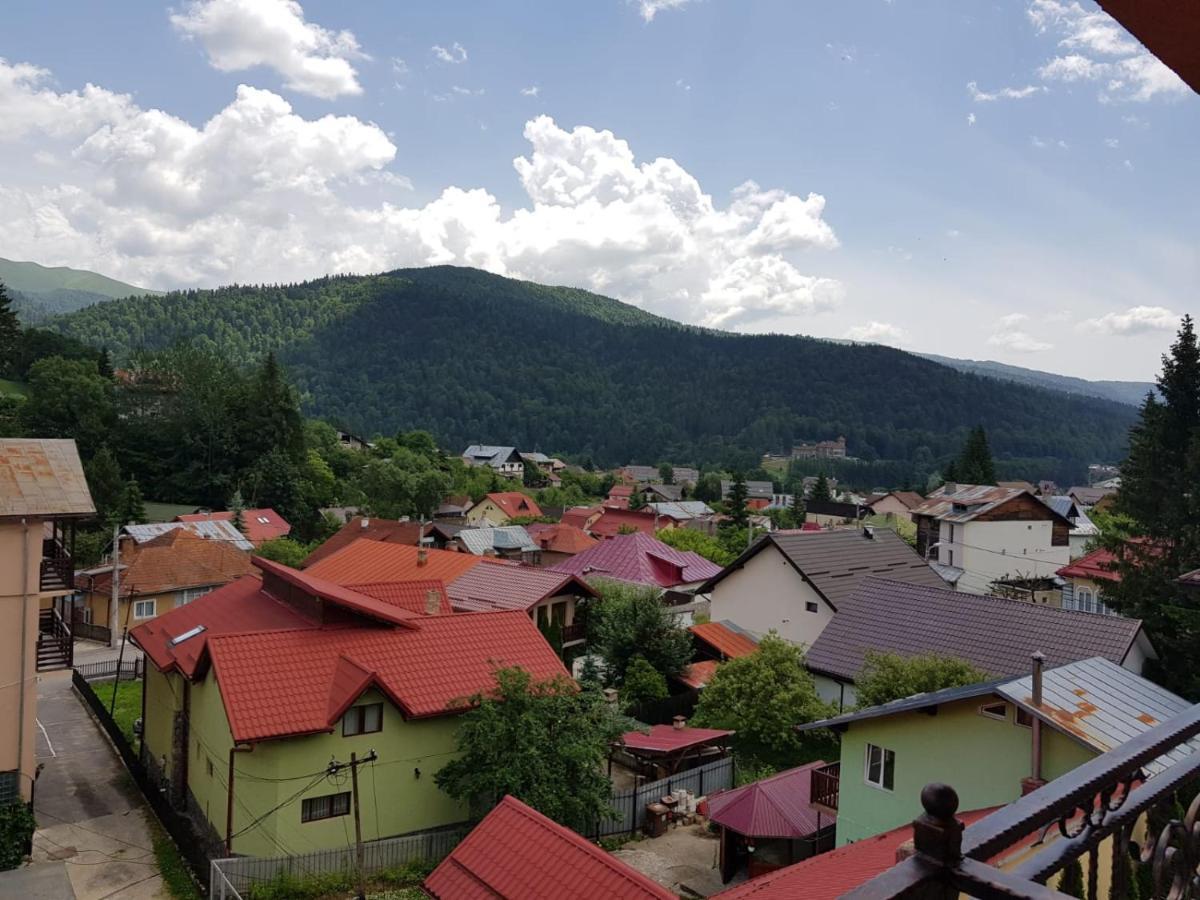 Hotel Iri บุชเตนี ภายนอก รูปภาพ